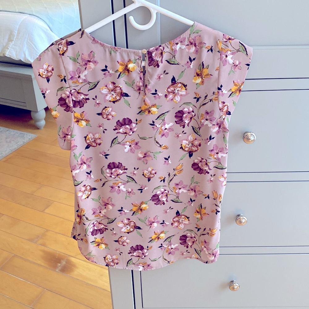 Alice Blue Top. - Picture 2 of 3